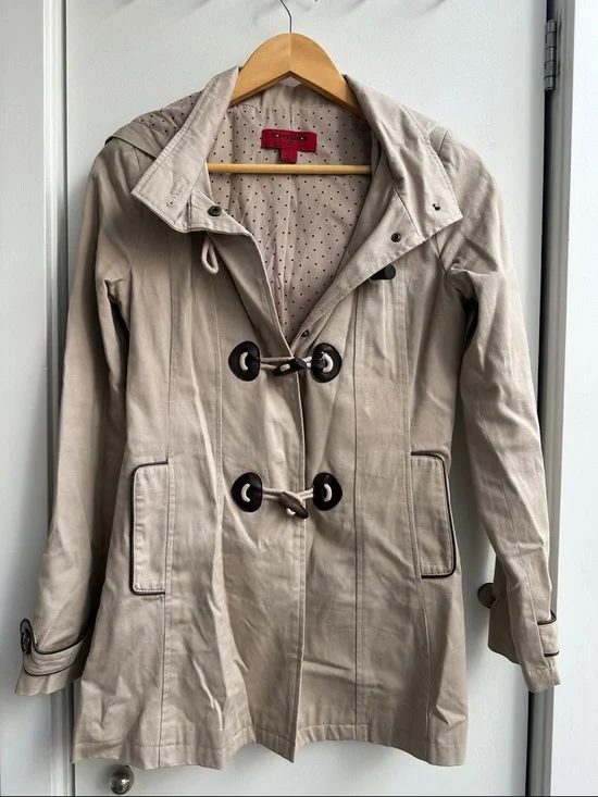 CoffeeShop Light Beige Toggle Trench Coat - Picture 1 of 3